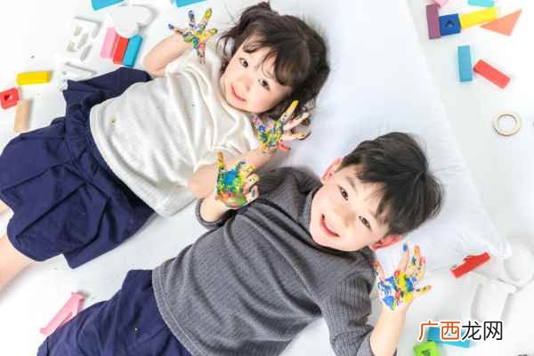 如何教宝宝画画启蒙 如何正确的教宝宝画画