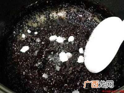 黑米饭怎么做好吃又烂的具体操作步骤 黑米饭怎么做好吃又烂