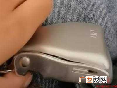 飞机安全带怎么解的具体操作步骤 飞机安全带怎么解