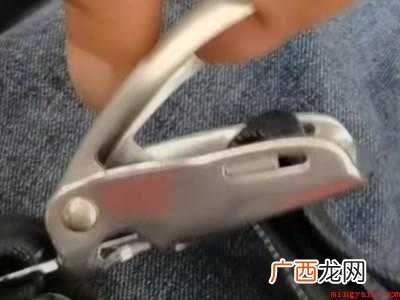 飞机安全带怎么解的具体操作步骤 飞机安全带怎么解