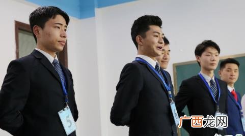月薪15万天天加班值得去吗 年底辞职再找工作好吗