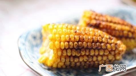 微波炉烤玉米怎么做好吃 微波炉烤玉米生的可以吗