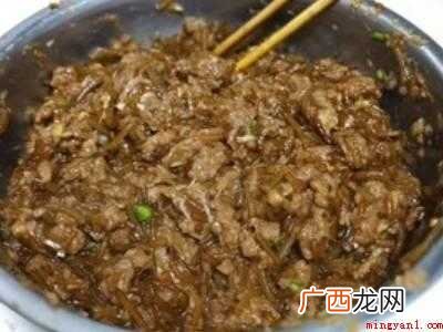 牛肉粉条馅包子如何调馅