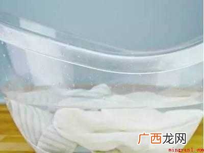 白色衣服被84烧黄怎么恢复