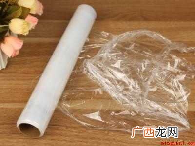 西瓜切一半放冰箱怎么保存