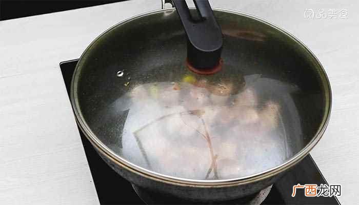 牛腩块怎么做好吃 土豆炖牛腩的做法