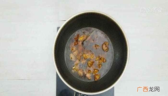 牛腩块怎么做好吃 土豆炖牛腩的做法