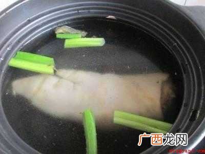 猪蹄花生怎么做好吃的具体操作步骤 猪蹄花生怎么做好吃