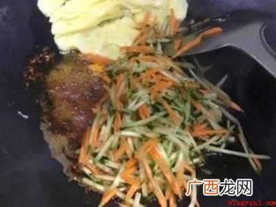 炒细面怎么做简单又好吃的具体操作步骤 炒细面怎么做简单又好吃