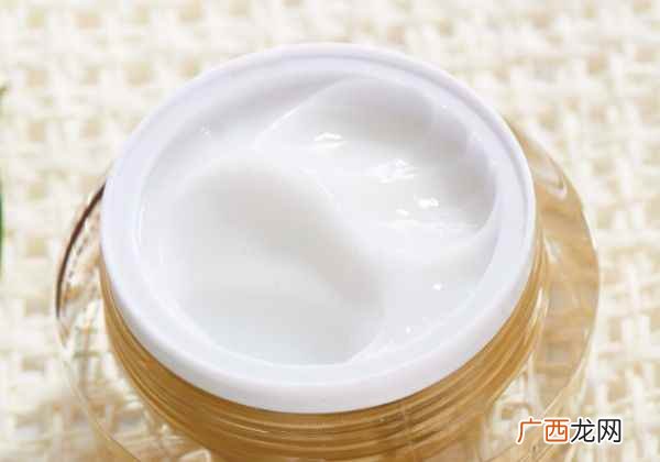 睫毛膏干了怎么办最简单的方法 睫毛膏干了怎么办