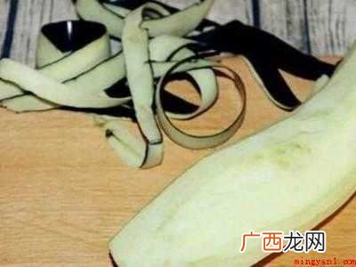 茄子怎么去皮的具体操作步骤 茄子怎么去皮
