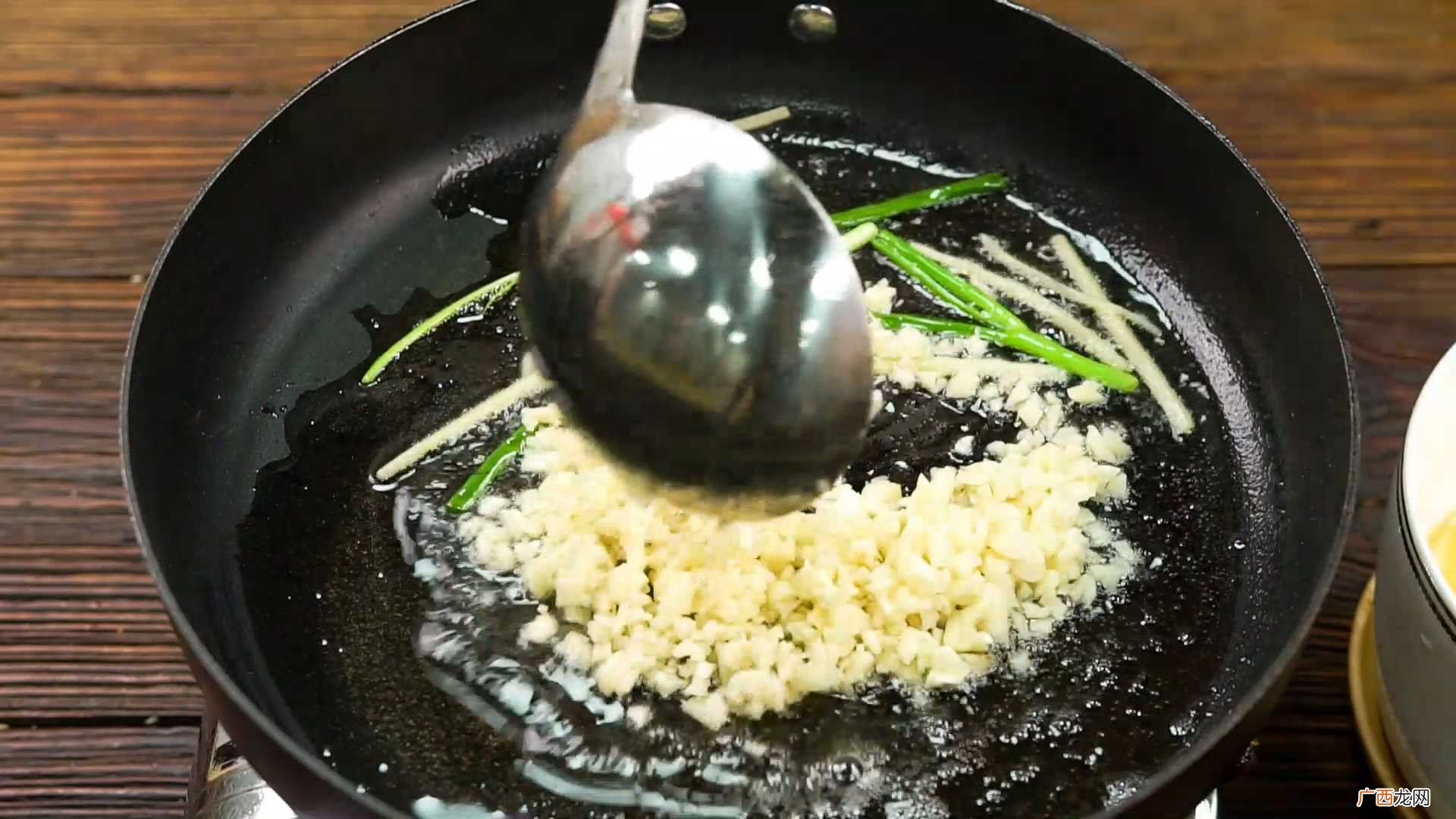 蒜香带鱼怎么做好吃 蒜香带鱼的做法