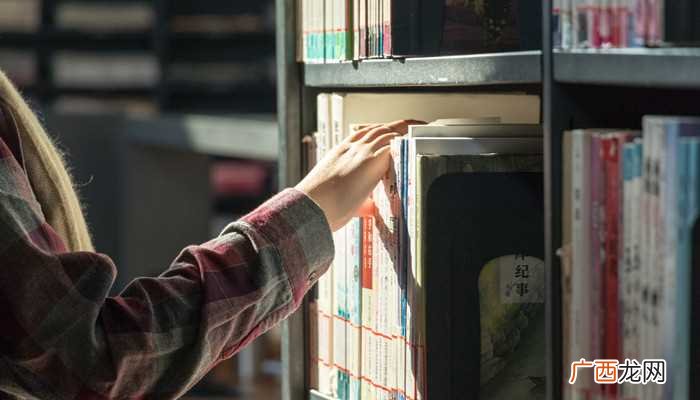 有山皆图画无水不文章的意思