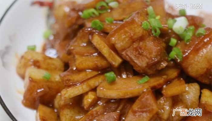 五花肉怎么做最好吃的做法 笋干红烧肉的做法