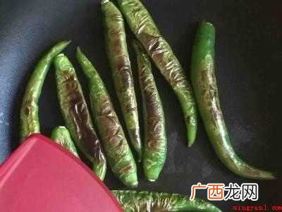 擂椒皮蛋怎么做呢的具体操作步骤 擂椒皮蛋怎么做呢