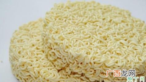 方便面饼和调料包哪部分危害最大 方便面面饼和调料包哪部分危害最大