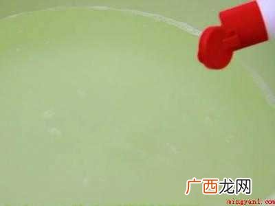 药渍用什么可以洗掉的具体操作步骤 药渍用什么可以洗掉