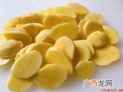 怎样炒土豆片好吃又简单的具体操作步骤 怎样炒土豆片好吃又简单