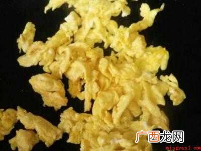 地耳怎么做好吃的具体操作步骤 地耳怎么做好吃
