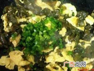 地耳怎么做好吃的具体操作步骤 地耳怎么做好吃