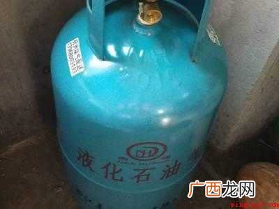 怎么看煤气罐还有没有气的具体操作步骤 怎么看煤气罐还有没有气