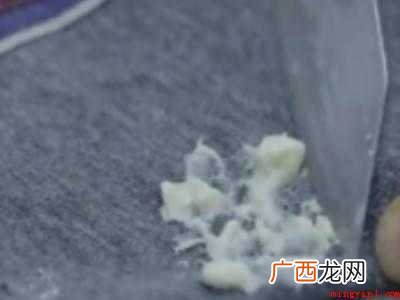 已干的发泡胶怎么消除的具体操作步骤 已干的发泡胶怎么消除