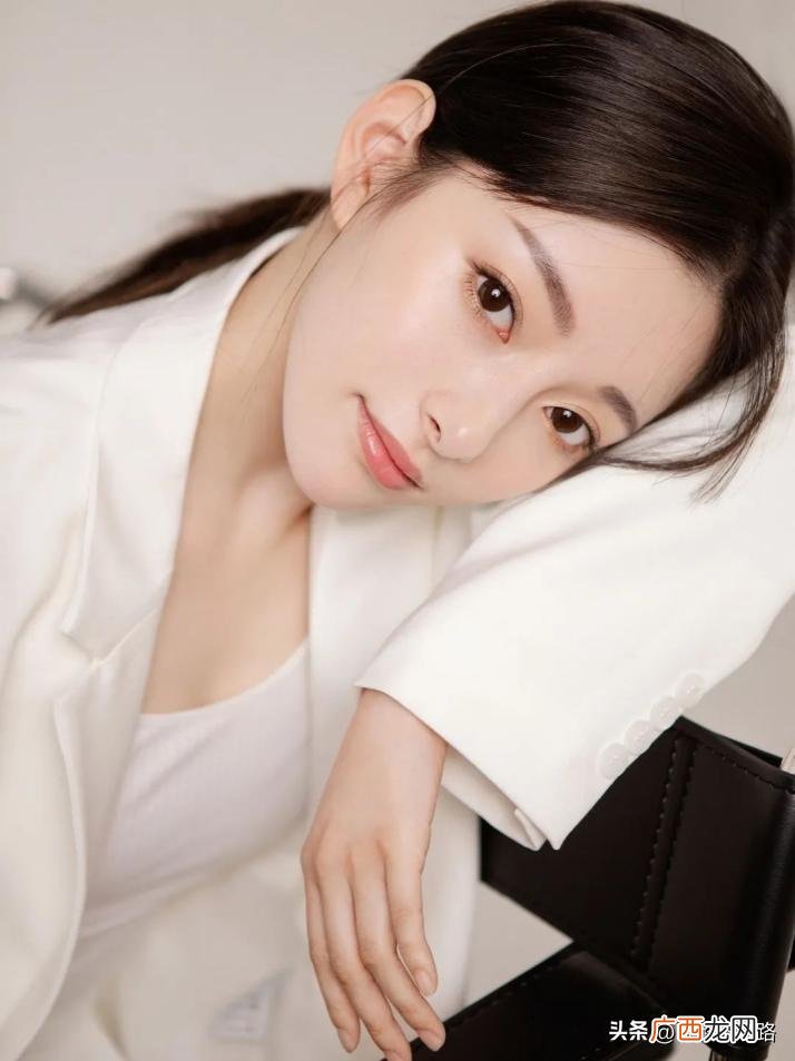 有这三种特征的女人，显嫩有气质 面部显年轻的几个特征
