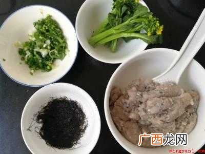 鱼丸子汤怎么做好吃又简单的具体操作步骤 鱼丸子汤怎么做好吃又简单