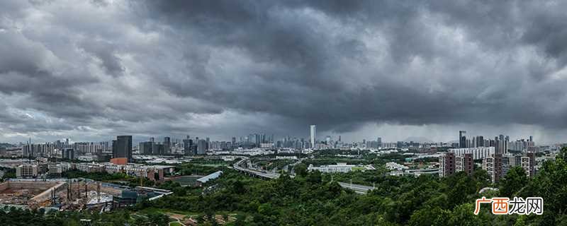 巴山夜雨涨秋池是哪个季节秋天的 巴山夜雨涨秋池的上一句