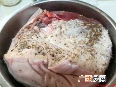 没冰箱怎么让猪肉不臭的具体操作步骤 没冰箱怎么让猪肉不臭