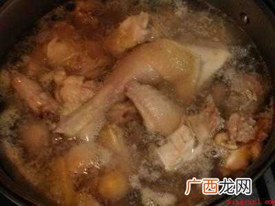 高压锅鸡汤压几分钟的具体操作步骤 高压锅鸡汤压几分钟