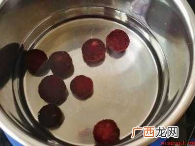 杨梅做法的具体操作步骤 杨梅做法