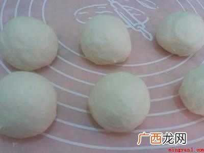 油旋饼的做法步骤的具体操作步骤 油旋饼的做法步骤