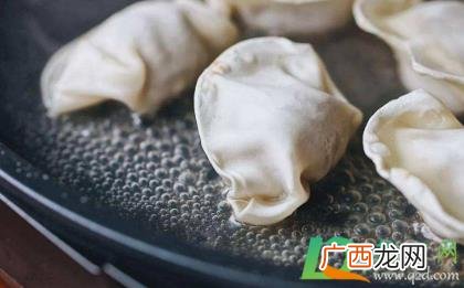 电饼铛多年的污垢怎样清理