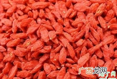 枸杞可以干吃吗一次吃几颗 枸杞可以干吃吗