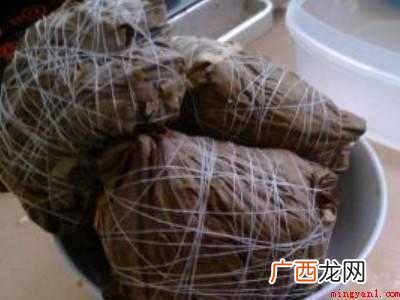 荷叶糯米鸡的制作方法的具体操作步骤 荷叶糯米鸡的制作方法