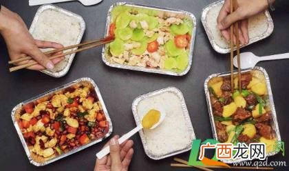 外卖的塑料饭盒可以加热吗