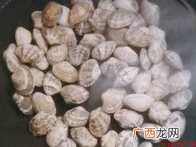 炒花蛤需要什么配料的具体操作步骤 炒花蛤需要什么配料