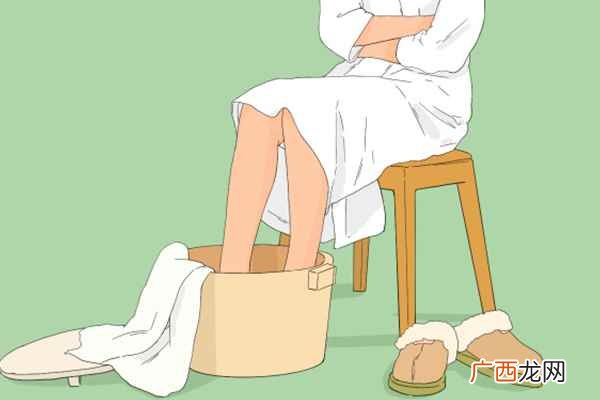 孕妇月子可以泡脚吗