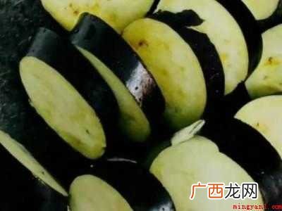 茄饼怎么做简单又好吃的具体操作步骤 茄饼怎么做简单又好吃