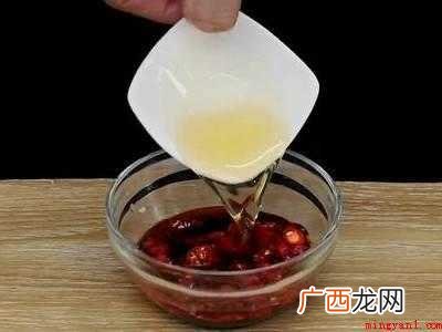 凉面条的汤汁怎么做好吃的具体操作步骤 凉面条的汤汁怎么做好吃