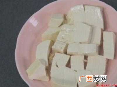 皮蛋拌豆腐怎么做家常的具体操作步骤 皮蛋拌豆腐怎么做家常