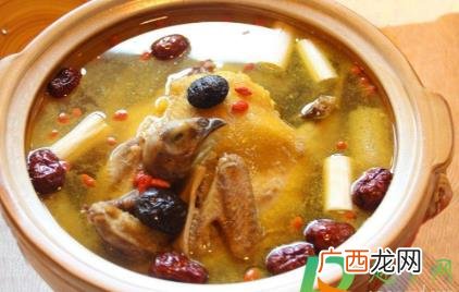 煲鸡汤需要提前焯水吗 煲鸡汤需要焯水去腥吗