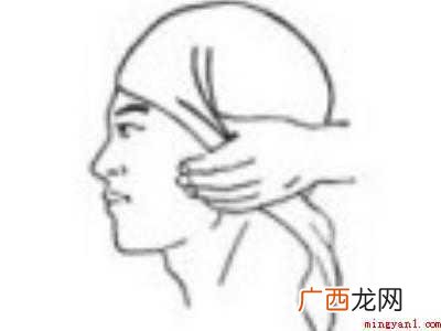 三角巾燕尾式怎么叠的具体操作步骤 三角巾燕尾式怎么叠
