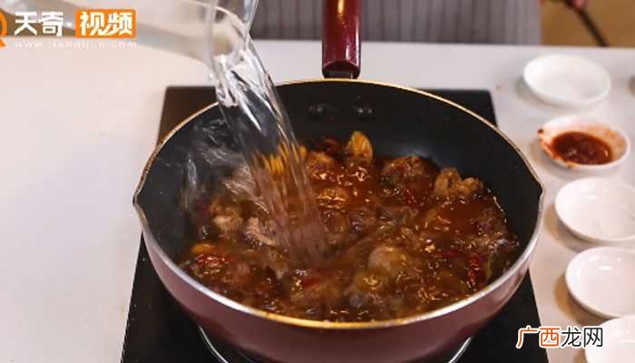 羊肉怎么做好吃 嫩南瓜炒牛肉