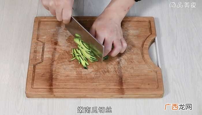 羊肉怎么做好吃 嫩南瓜炒牛肉