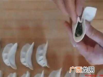 怎么包饺子好看又简单的具体操作步骤 怎么包饺子好看又简单