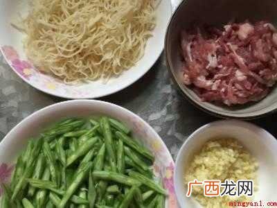 豆角炒面的做法怎么做好吃的具体操作步骤 豆角炒面的做法怎么做好吃