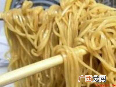 凉面怎么做才不粘一起的具体操作步骤 凉面怎么做才不粘一起
