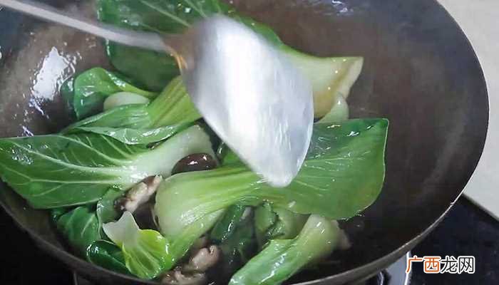 干香菇炒青菜的做法怎么做好吃 干香菇炒青菜的做法的做法